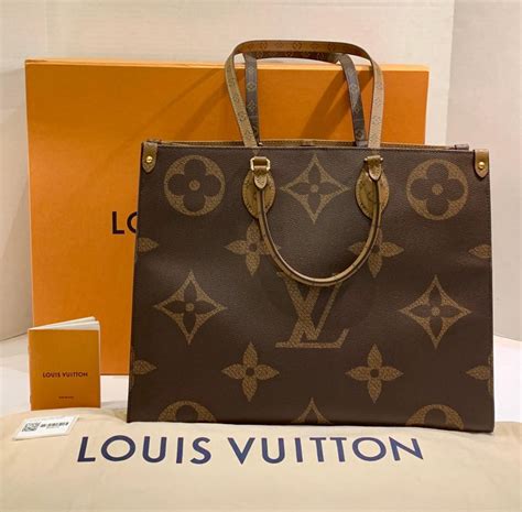 lv giant monogram 2019